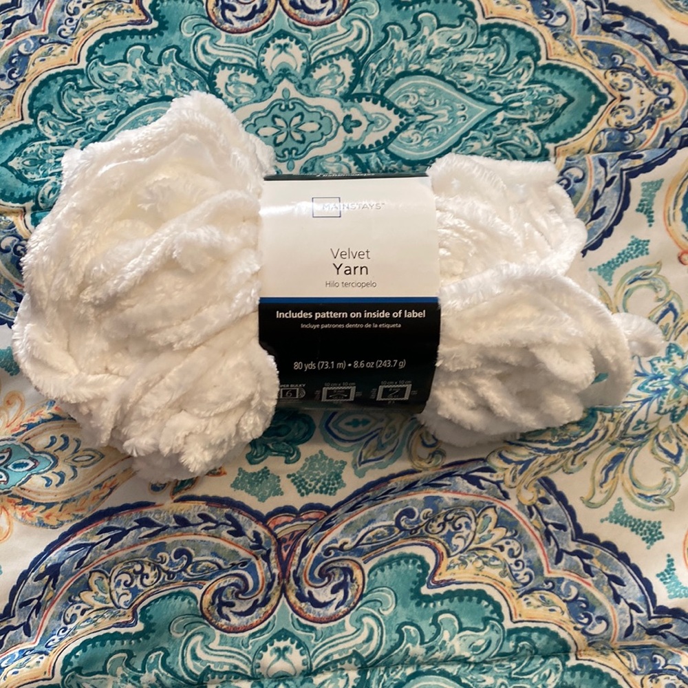 New white Yarn